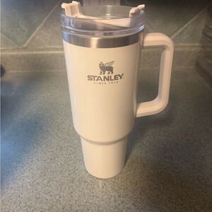 Stanley Classic White Travel Mug with Handle